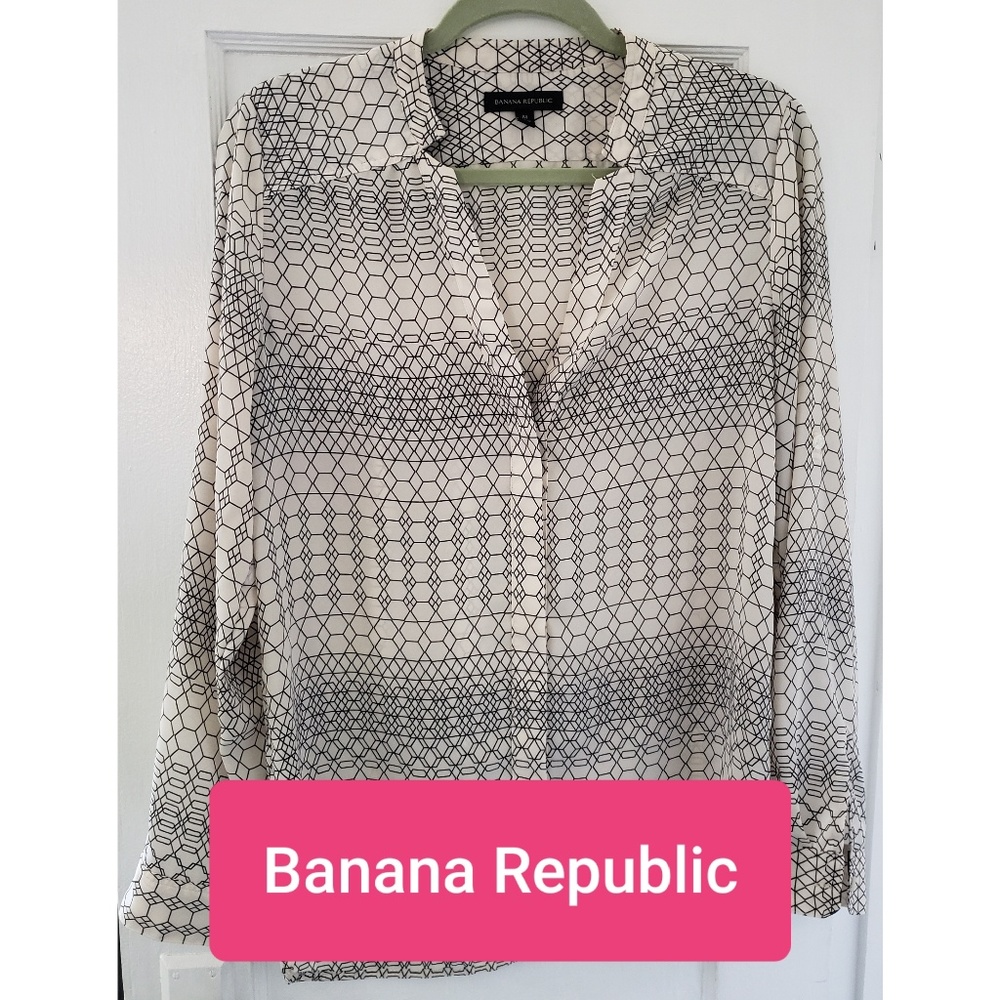 Banana Republic geometric blouse